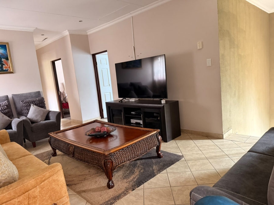 3 Bedroom Property for Sale in Safari Gardens North West